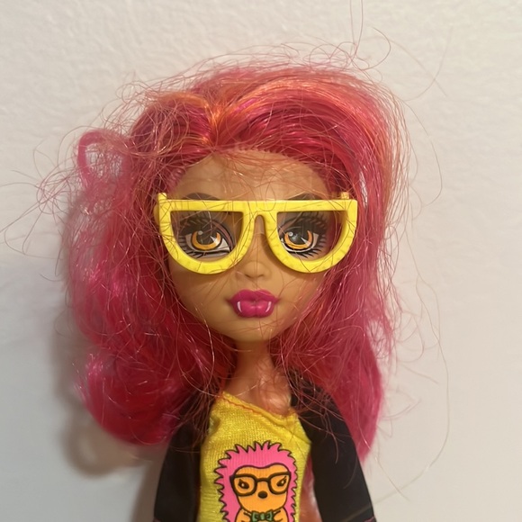 Monster High Geek Shriek Howleen Wolf Doll - Picture 2 of 5